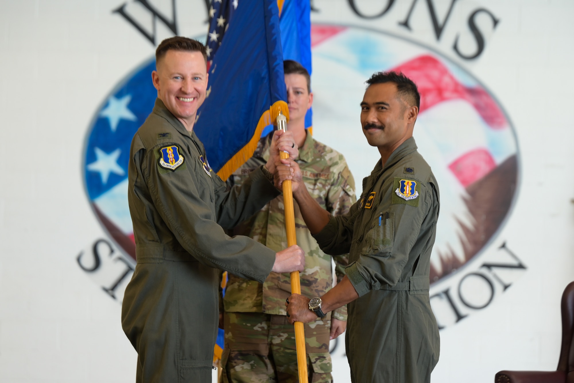 A photo of airmen smiling.