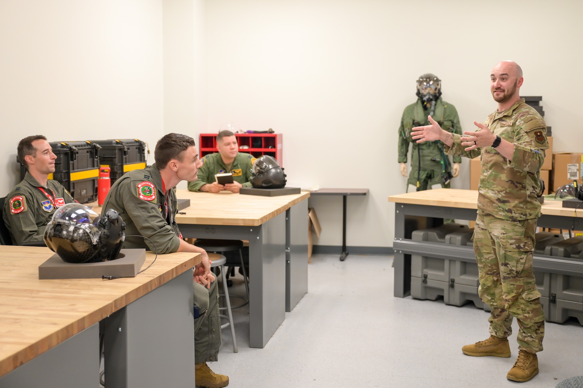 A photo of airmen during training.