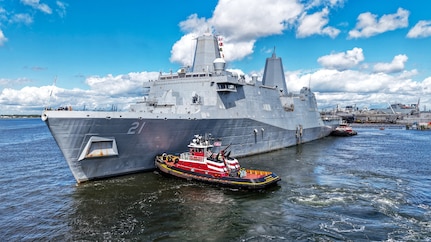 231102-N-UF626-2001 Norfolk, Va. (Sep. 2, 2025) – The San Antonio-class amphibious transport dock ship USS New York (LPD 21), arrives at Marine Hydraulic Industries (MHI) shipyard, Sep. 2, 2025. New York’s arrival marked the beginning of a Chief of Naval Operations maintenance availability period. (Courtesy photo by Ricardo Navedo)
