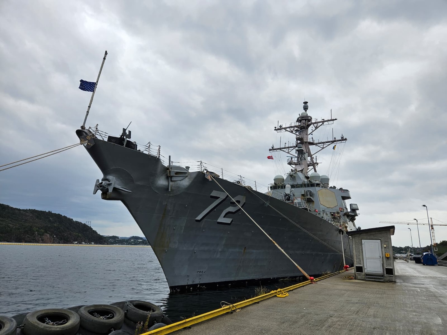 The Arleigh Burke-class guided-missile destroyer USS Mahan (DDG 72) moors in Bergen, Norway, Sept. 11, 2025. Mahan, as a part of Carrier Strike Group 12, is on a scheduled deployment in the U.S. 6th Fleet area of operations to support the warfighting effectiveness, lethality and readiness of U.S. Naval Forces Europe-Africa and defend U.S. Allied and partner interests in the region. (U.S. Navy courtesy photo)