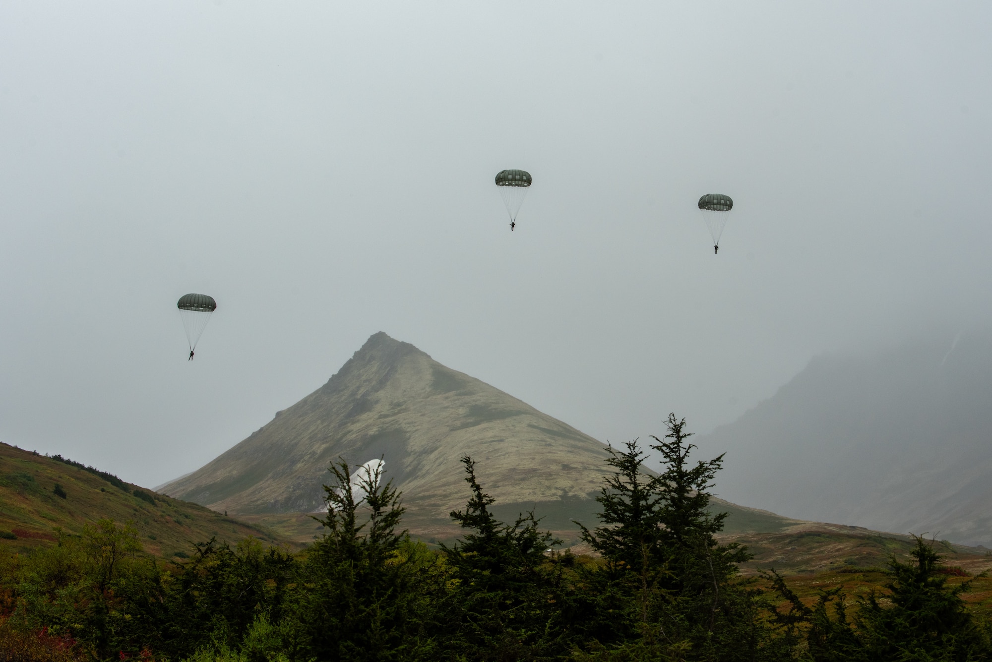 The joint operation brought together various units supporting the mission in complex environments. Airborne training allows Soldiers and Airmen to maintain their proficiency and readiness to conduct airborne operations in Alaska, the Indo-Pacific and beyond.