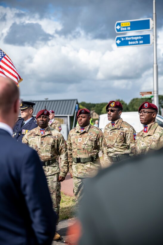 Memorial Unveiled in Grave Honors 1st Lt. Hanford A. Files