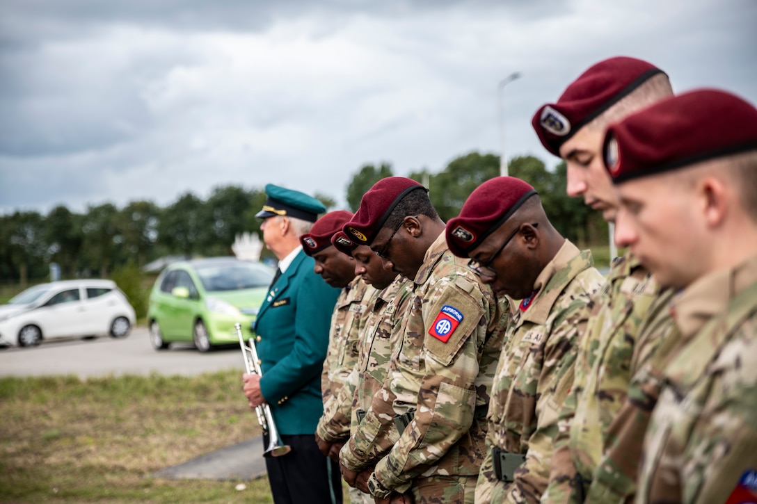 Memorial Unveiled in Grave Honors 1st Lt. Hanford A. Files