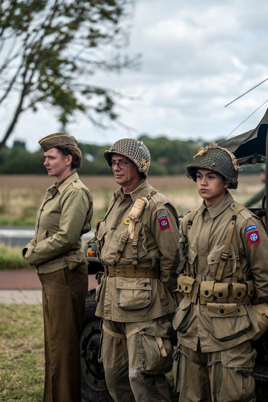 Memorial Unveiled in Grave Honors 1st Lt. Hanford A. Files