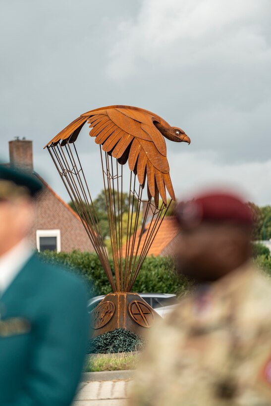Memorial Unveiled in Grave Honors 1st Lt. Hanford A. Files