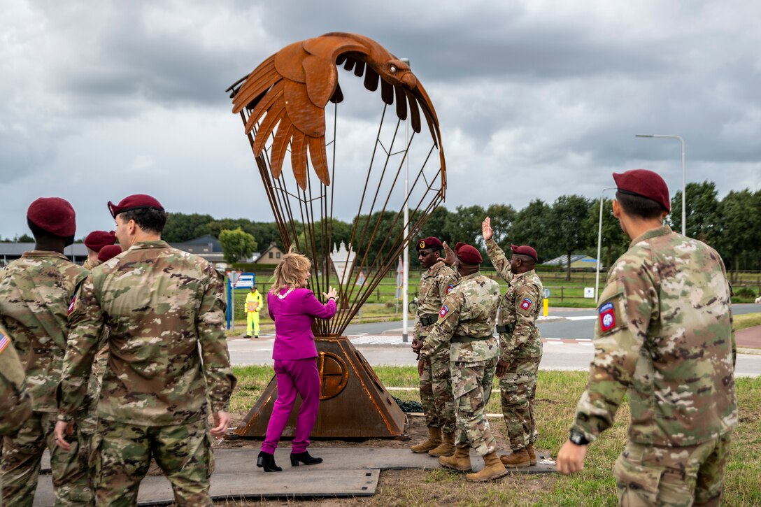 Memorial Unveiled in Grave Honors 1st Lt. Hanford A. Files