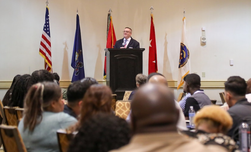 Army Reserve hosts resource event for Soldiers, families in Northeast region