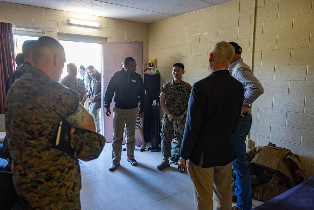 Bipartisan Congressional Delegation Tours MCB Camp Lejeune