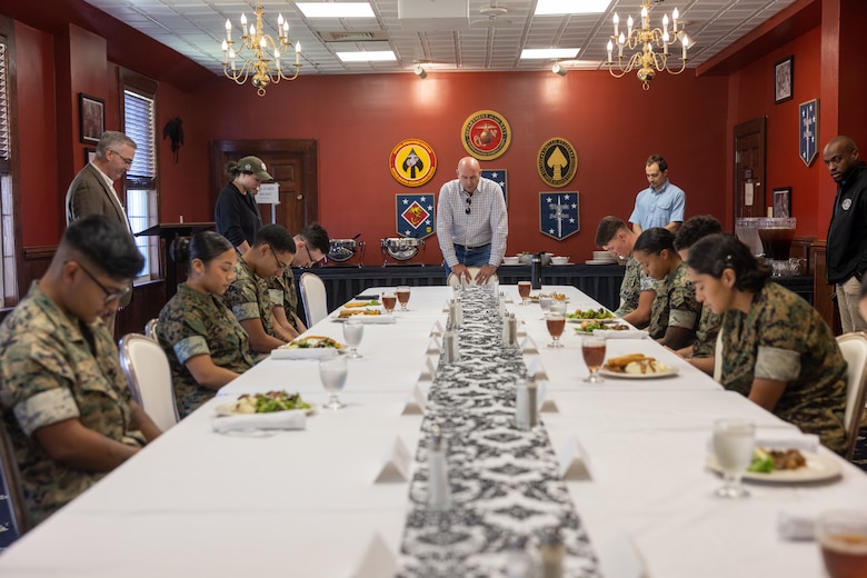 Bipartisan Congressional Delegation Tours MCB Camp Lejeune