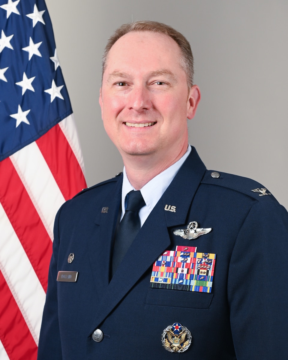 Official AF photo for Col Holland, Sept 18