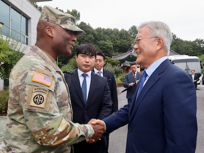Former President Moon visits the JSA