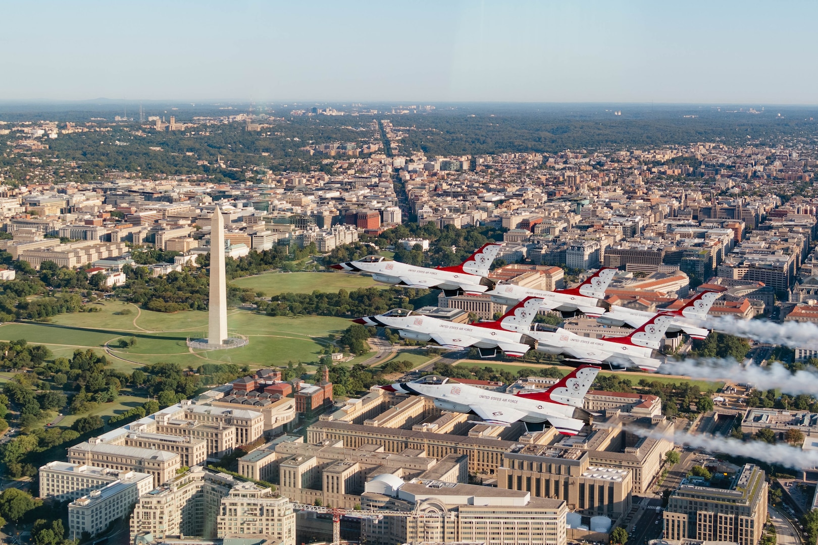 Thunderbirds flying over Washington, DC