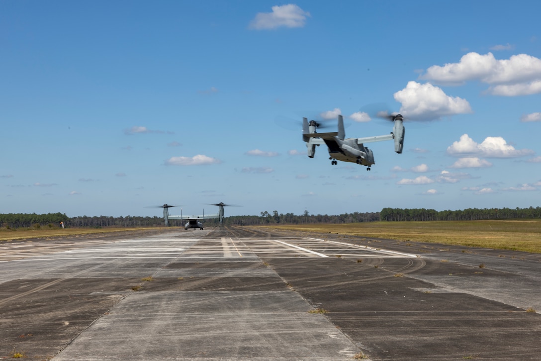 MV-22B Osprey tiltrotor aircraft, assigned to Marine Medium Tiltrotor Squadron (VMM) 261, containing U.S. Marines with 3rd Force Reconnaissance Company, 4th Marine Division, Infantería de Marina del Perú (Peruvian naval infantry), Cuerpo de Infantería de Marina (Ecuadorian marines) and Infantería de Marina de la Armada de la República Argentina (Argentine marines), takes off to fly multinational forces to 10,000 feet to conduct free diving sustainment jumps during exercise UNITAS 2025 at Marine Corps Base Camp Lejeune, North Carolina, Sept. 20, 2025. UNITAS, which is Latin for “unity,” was conceived in 1959 and has taken place annually since first conducted in 1960. This year marks the 66th iteration of the world’s longest running annual multinational maritime exercise. (U.S. Marine Corps photo by Lance Cpl. Payton Goodrich)