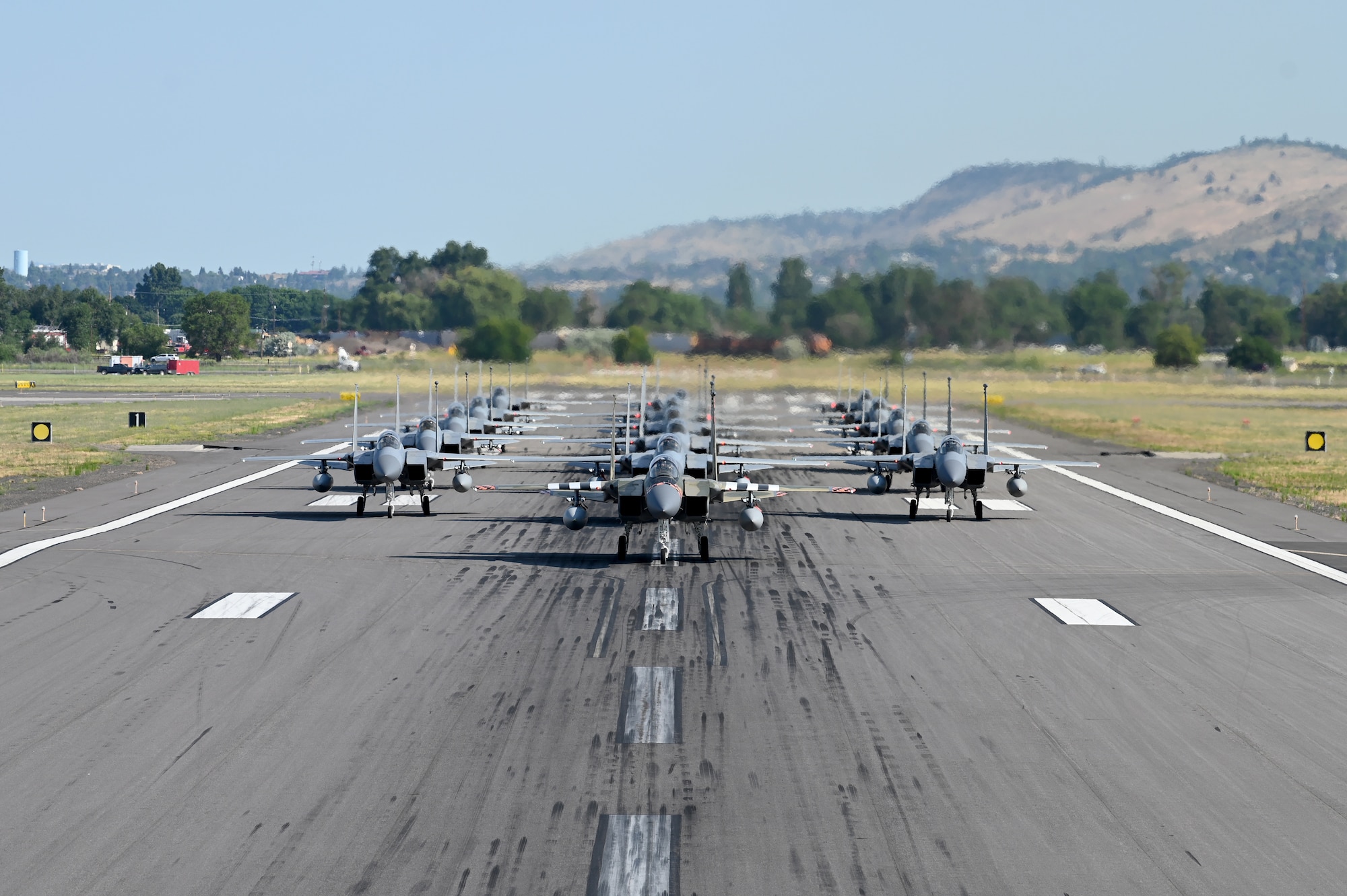 F15s on a flightline