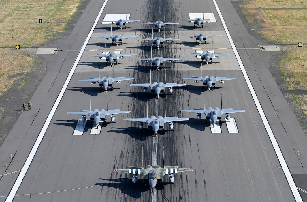 F15s on a flightline