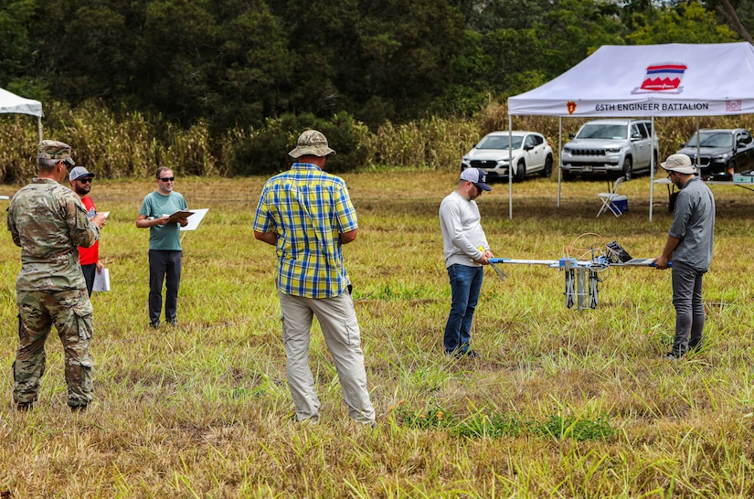 U.S. Army Soldiers and Army xTech program directors observe companies demonstrate electronic warfare technologies during the 2025 xTech Pacific Competition, Schofield Barracks, Hawaii, September 9, 2025.