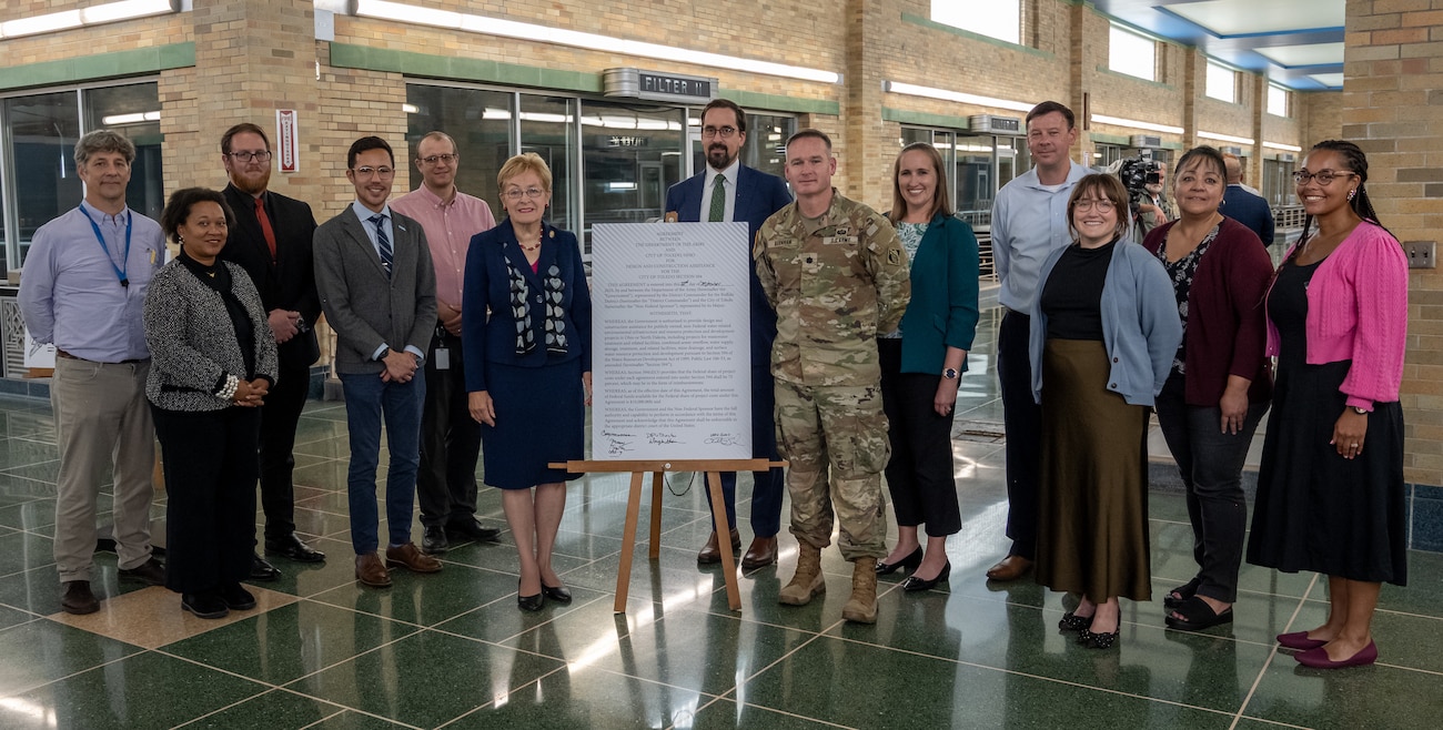 The City of Toledo along with the U.S. Army Corps of Engineers (USACE), Buffalo District will hosted a signing ceremony, reinforcing the partnership that will deliver the Toledo Ohio Environmental Infrastructure 594 project.
