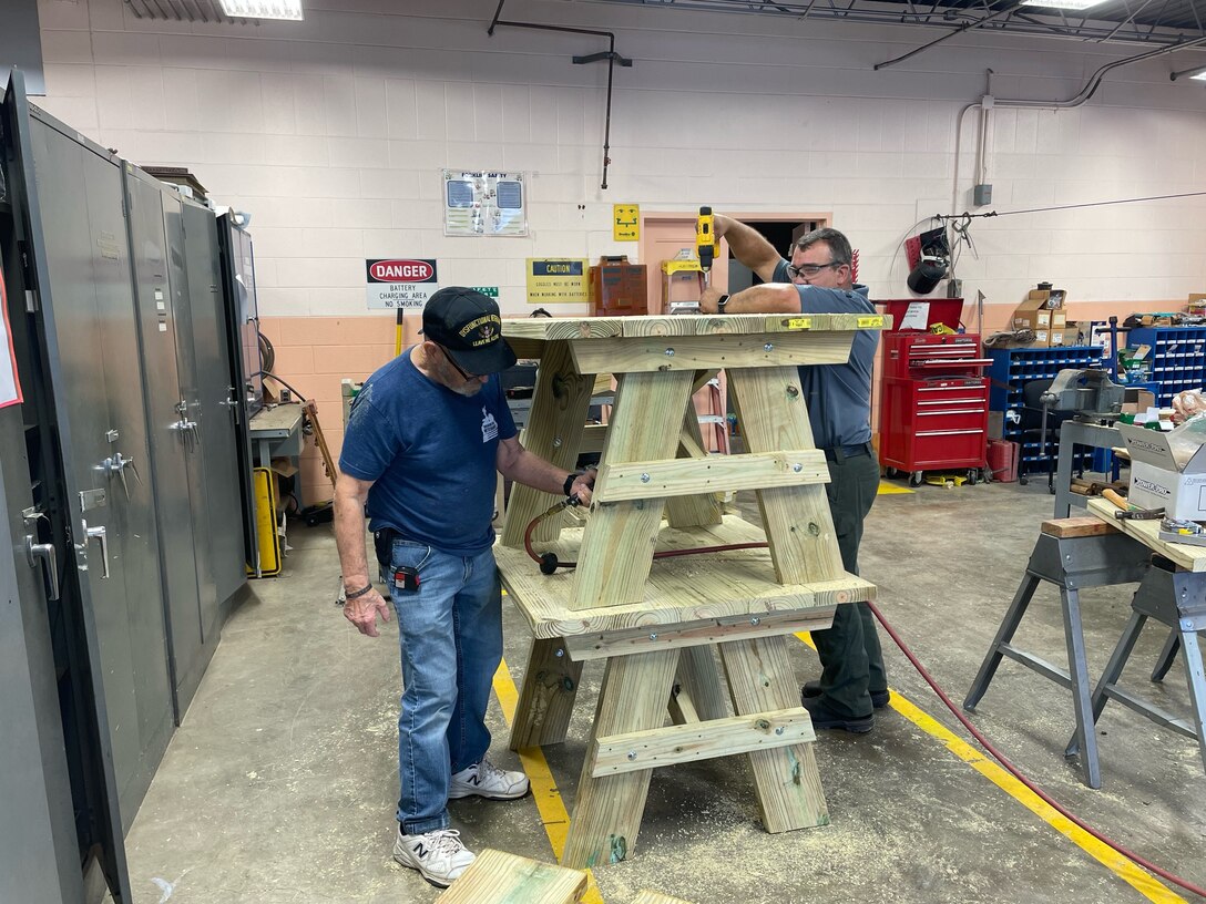 The U.S. Army Corps of Engineers Nashville District is enlisting volunteers at its lakes along the Cumberland River and its tributaries for the 32nd Annual National Public Lands Day on Sept. 27. The event, which has united hundreds of thousands of volunteers, aims to help restore America’s public lands.