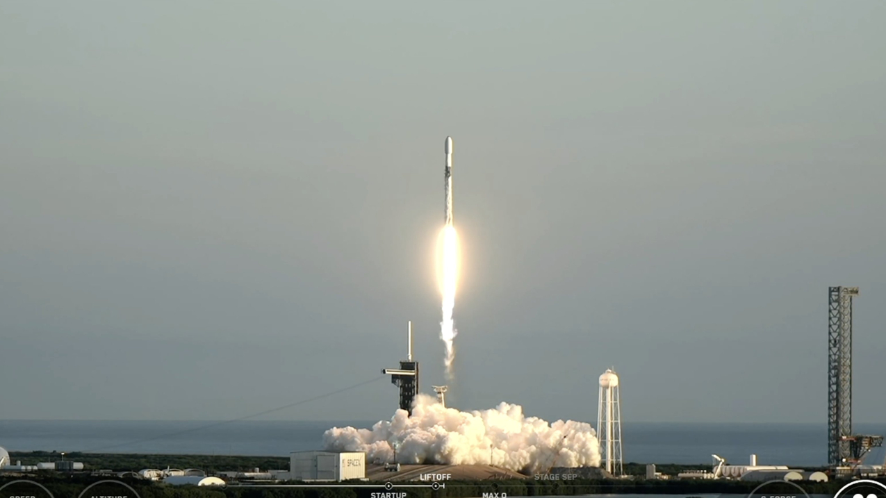 Liftoff of SpaceX's Falcon 9 rocket