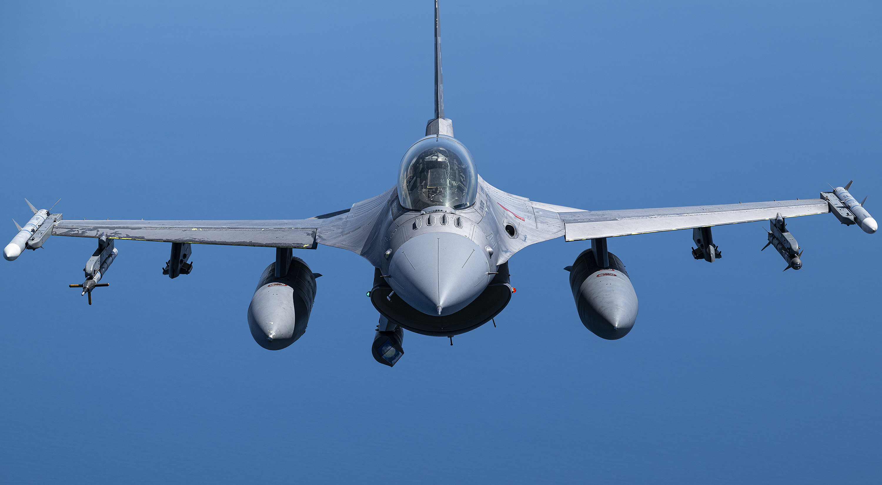 航空機・ヘリコプター bbi eliteforce F-16fighting falcon 1/18 TOP GUN F-16 ELITE FORCE 1/18 SCALE - YouTube