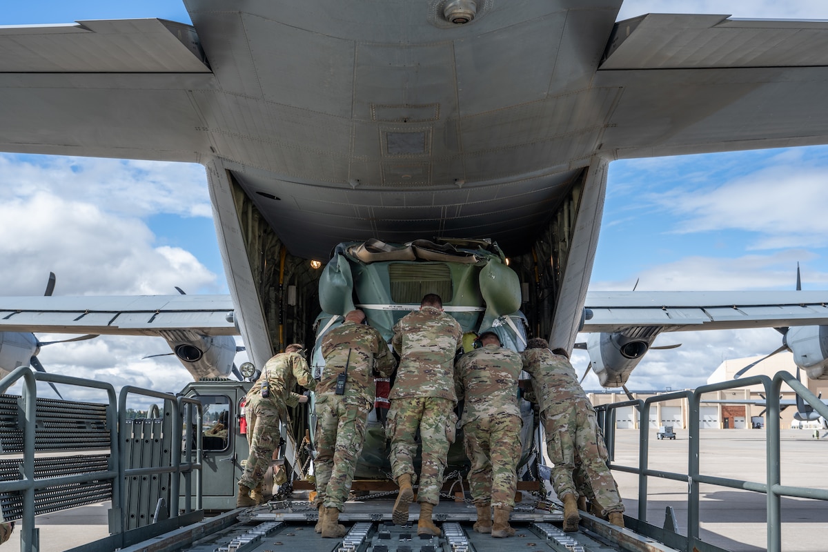 317th AW delivers new training asset to 436th TRS at Dyess > Dyess