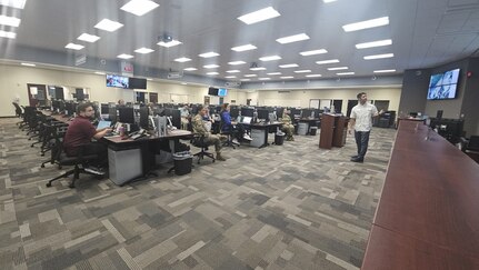 Army Reserve, Pinellas County officials strengthen emergency communication ties