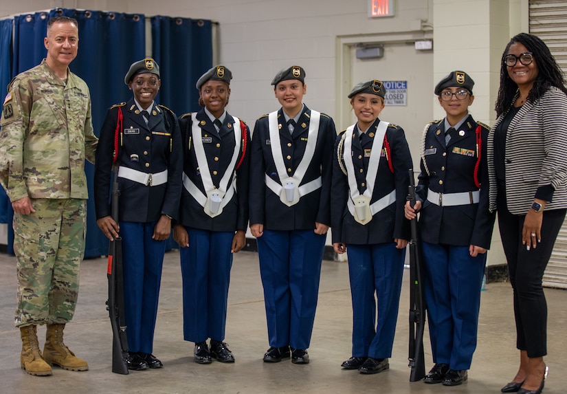 Detachment 38, 335 Signal Command (T) departure ceremony