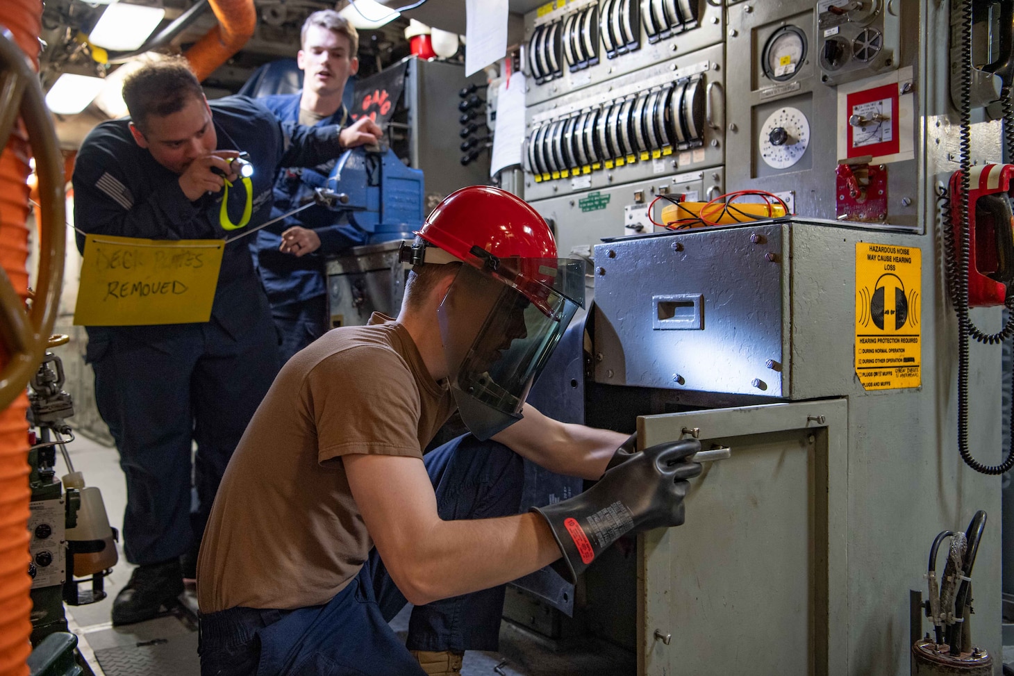 250626-N-DK460-1016 BREMERTON, Wash. (June 26, 2025) – Sailors maintain a diesel generator alarm panel aboard the Ohio-class ballistic missile submarine USS Pennsylvania (SSBN 735) June 26, 2025. Commander, Submarine Group (SUBGRU) 9 exercises administrative and operational control authority for assigned submarine commands and units in the Pacific Northwest providing oversight for shipboard training, personnel, supply and material readiness of SSBNs and their crews. SUBGRU-9 is also responsible for nuclear submarines undergoing conversion or overhaul at Puget Sound Naval Shipyard in Bremerton, Washington. SUBGRU-9’s subordinate commands include Submarine Readiness Squadron 31, Submarine Squadrons 17 and 19, eight SSBNs, two SSGNs, and four SSNs homeported in the Pacific Northwest. (U.S. Navy photo by Mass Communication Specialist 2nd Class Gwendelyn L. Ohrazda)