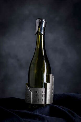 Custom vessel to carry water from NSWC Carderock to U of M hydrodynamics lab