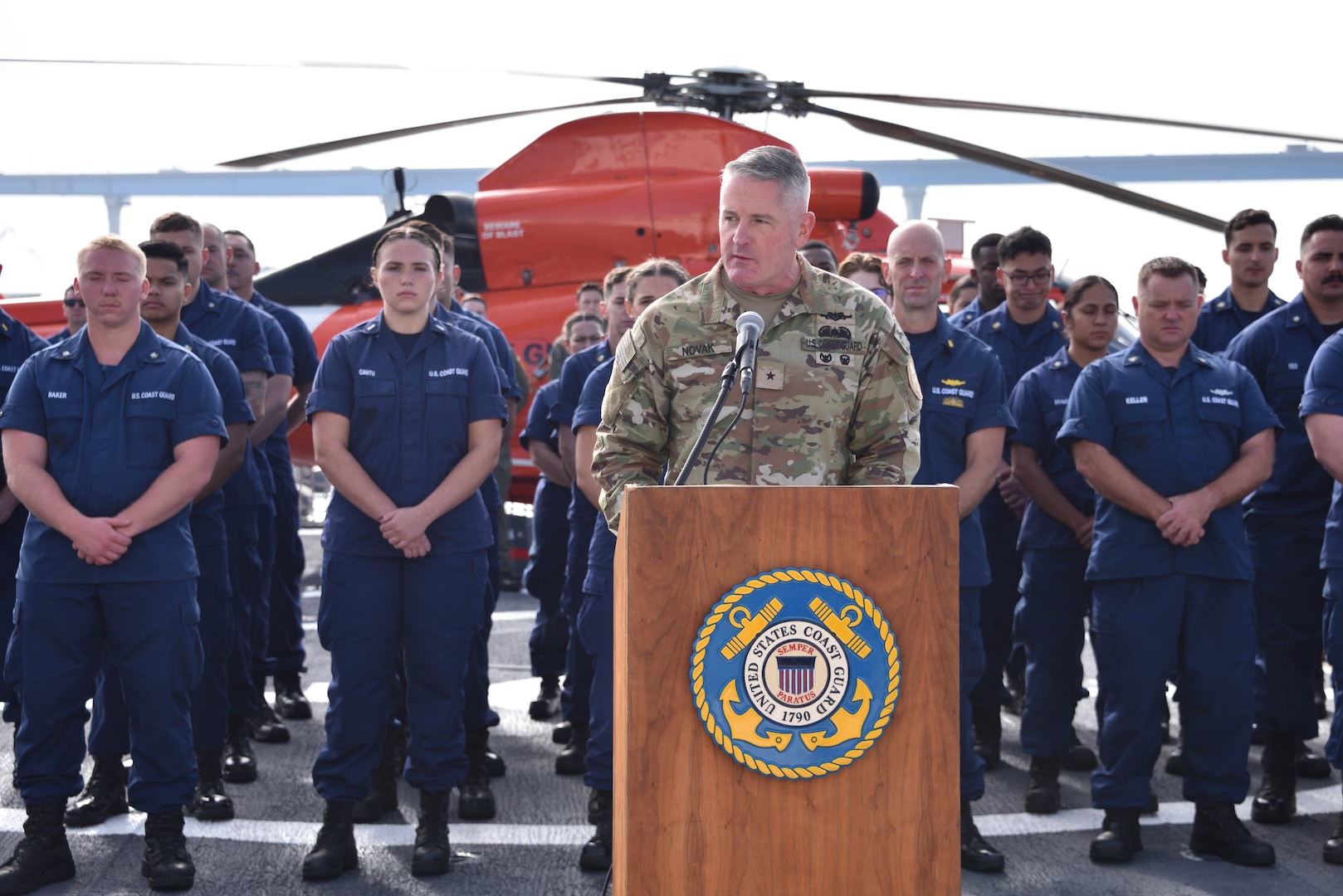 U.S. Coast Guard Cutter Midgett (WMSL 757) crewmembers offload bales of seized narcotics in San Diego, Sept. 25, 2025. The drugs, worth an estimated $156 million, were seized in international waters of the Eastern Pacific Ocean.