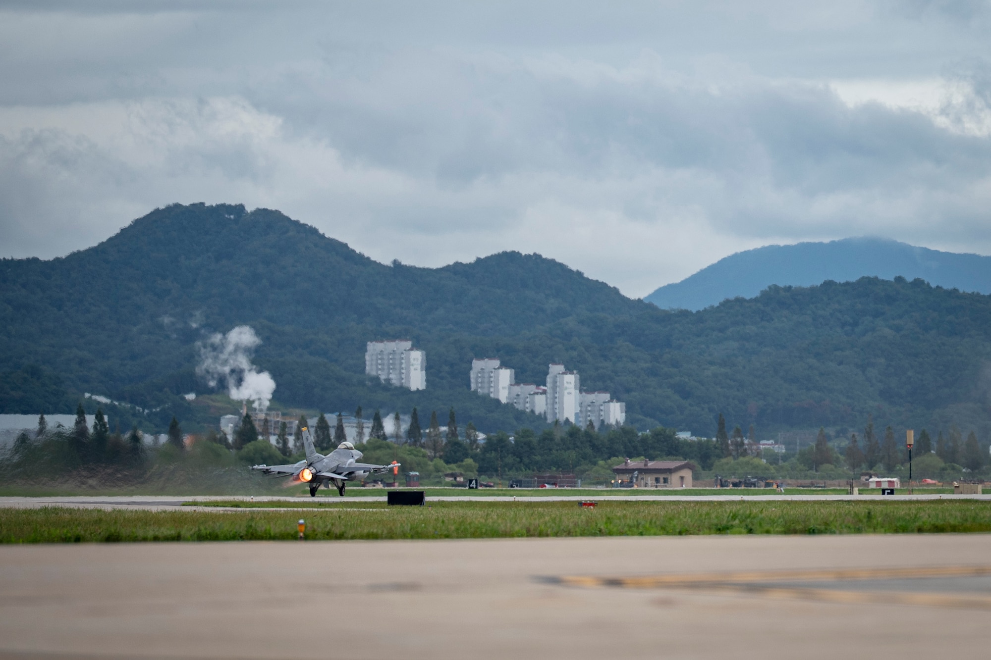 A U.S. Air Force F-16 Fighting Falcon assigned to the 36th Fighter Squadron takes off at Osan Air Base, Republic of Korea, Sept. 18, 2025.
