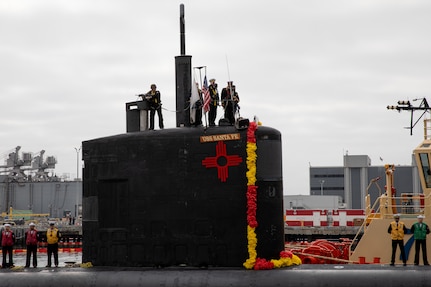 NAVAL BASE POINT LOMA, Calif. (Sept. 29, 2025) Los Angeles-class fast-attack submarine USS Santa Fe (SSN 763) returns to Naval Base Point Loma following a six-month deployment to the U.S. Indo-Pacific Command area of responsibility, Sept. 29. Santa Fe is assigned to Commander, Submarine Squadron 11, home to four Los Angeles-class fast-attack submarines, which are capable of supporting various missions, including anti-submarine warfare, anti-ship warfare, strike warfare and intelligence, surveillance and reconnaissance. (U.S. Navy photo by Mass Communication Specialist 2nd Class Rashan Jefferson)