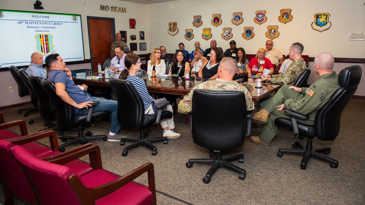 Commanders brief honorary commanders during tour