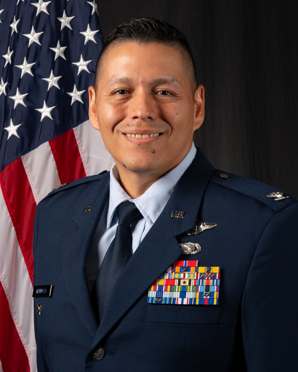 Col. Mendoza photo