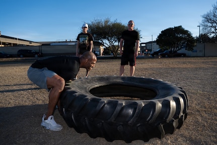 Warhawk Fitness Center hosts “Motivation Through Fitness” class