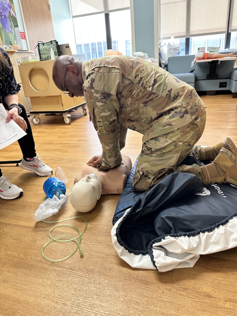 Golden Bear Medics sharpen skills, bolster readiness at nursing fair