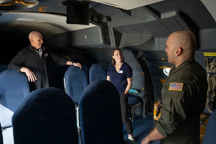 USO Governors Get Inside Look at Air Reserve Mission
