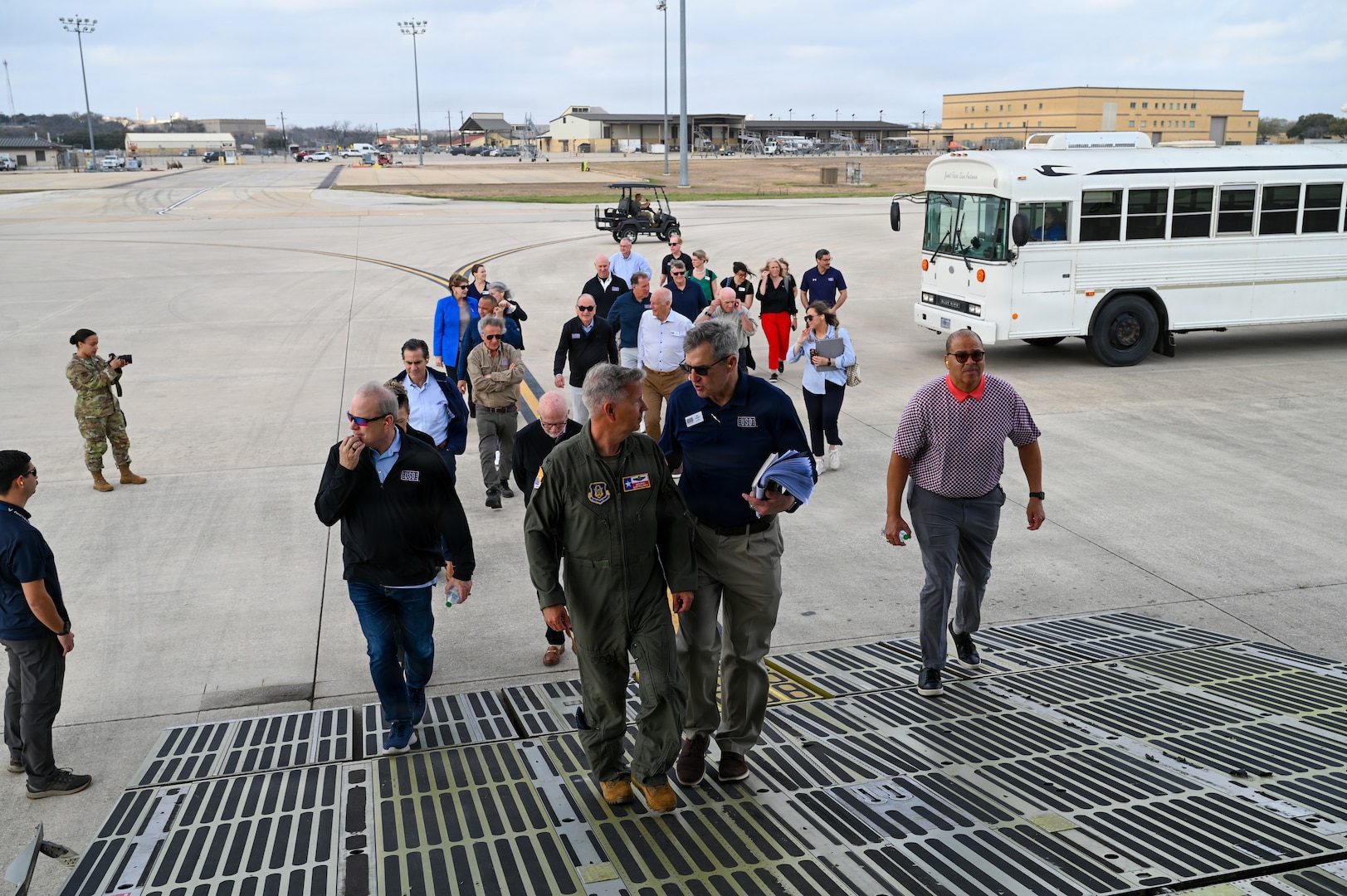 USO Governors Get Inside Look at Air Reserve Mission