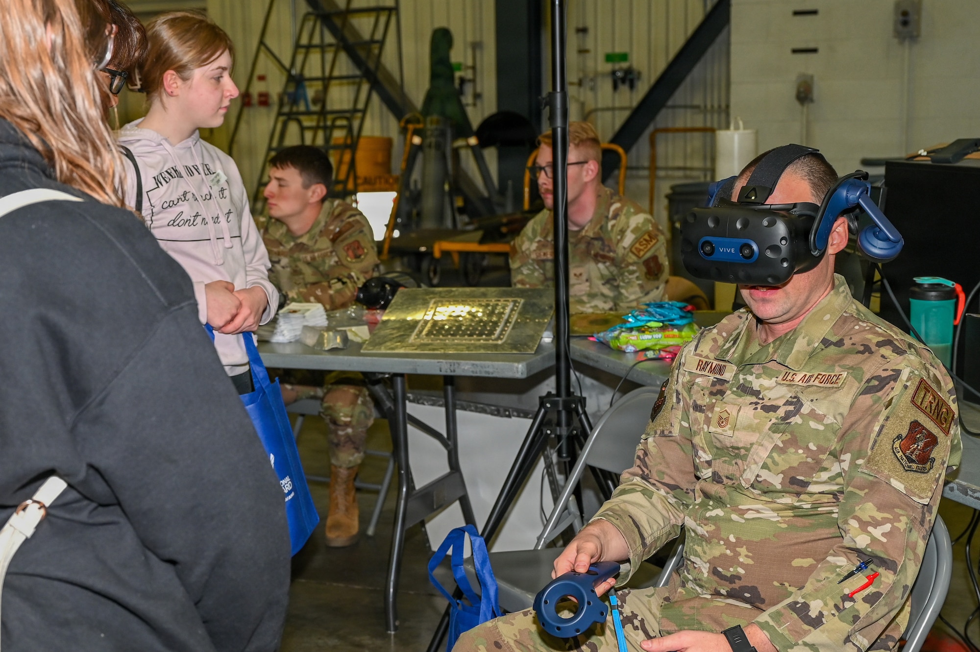 Master Sergeant Ron Raymond, 155th Maintenance Operations Flight maintainer, shows students a KC-135R Stratotanker using a virtual reality headset during the 155th Air Refueling Wing’s Open Hangar 2026, Apr. 1, 2026, at the Nebraska National Guard air base in Lincoln, Nebraska. Over 450 students from around Nebraska attended the annual event to learn more about the benefits of the Air National Guard. (U.S. Air National Guard photo by Tech. Sgt. Phil Cowen)