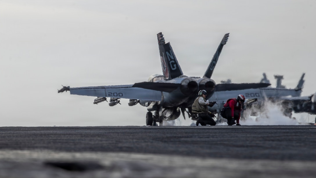 An F/A-18E Super Hornet, attached to Strike Fighter Squadron (VFA) 14, launches from the flight deck of Nimitz-class aircraft carrier USS Abraham Lincoln (CVN 72) during Operation Epic Fury, March 31, 2026. (U.S. Navy photo)