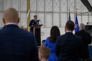 U.S. Air Force Col. Jun S. Oh, recites the Honorary Commanders’ Oath with new and returning honorary commanders.