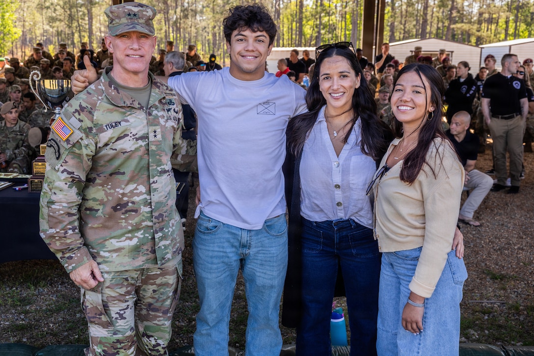 United States Army Reserve Command Combatives Team arrives at Fort Benning for Lacerda Cup