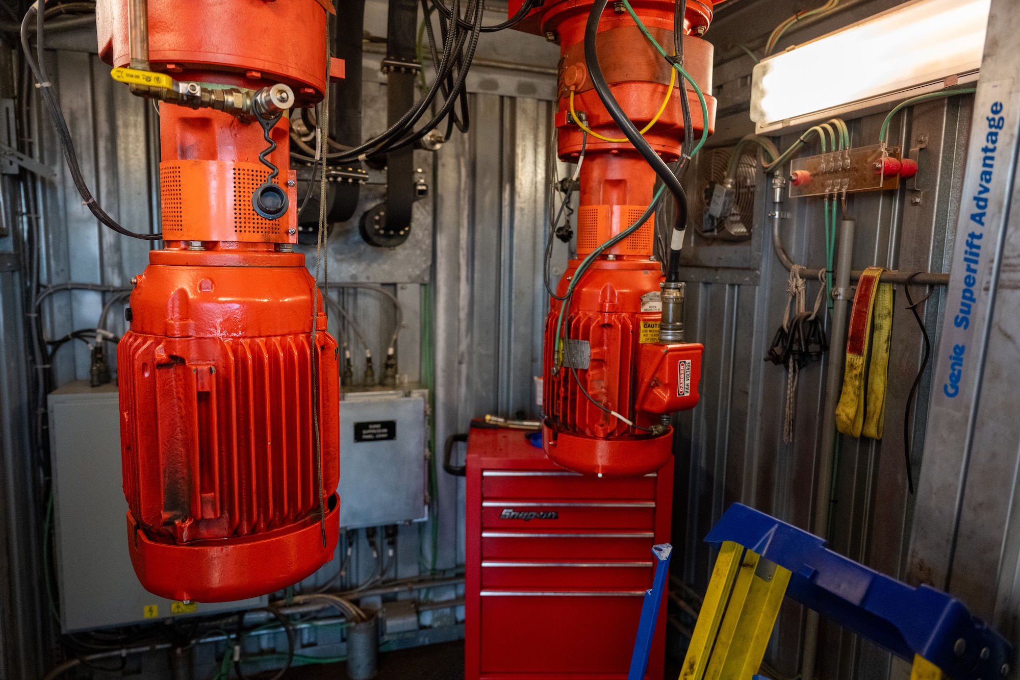 A dual-motor drive system operates a digital airport surveillance radar at Altus Air Force Base, Oklahoma, March 30, 2026. The system was designed to reduce strain on each motor and extend the equipment’s service life. (U.S. Air Force photo by Airman 1st Class Nathan Langston)