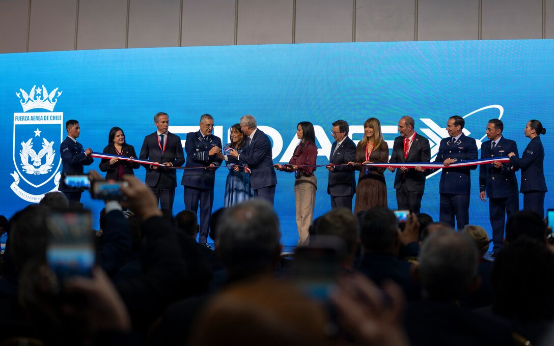 President of the Republic of Chile José Antonio Kast and Chilean senior government and military leaders participate in a ribbon-cutting ceremony during the Feria Internacional del Aire y del Espacio (FIDAE) 2026 opening ceremony in Santiago, Chile, April 7, 2026. The ceremony marked the official opening of FIDAE 2026 and highlighted Chile’s leadership in advancing international air and space cooperation and regional security. (U.S. Air Force photo by Andrea Jenkins)