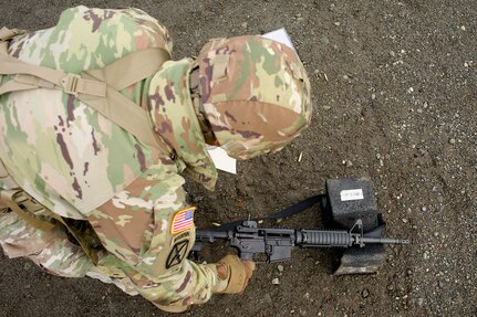 910th Engineer Support Company sharpens marksmanship skills