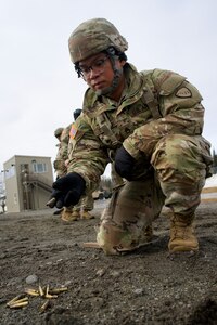 910th Engineer Support Company sharpens marksmanship skills