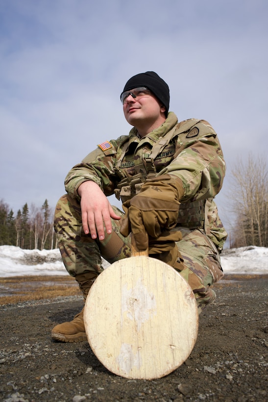 910th Engineer Support Company sharpens marksmanship skills