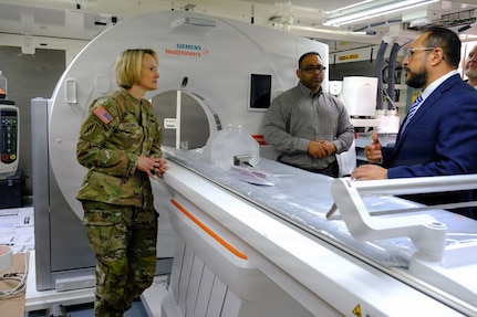 Army surgeon general’s visit underscores critical role of medical maintenance