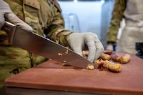 METC Nutrition and Diet Students Practice Therapeutic Diets