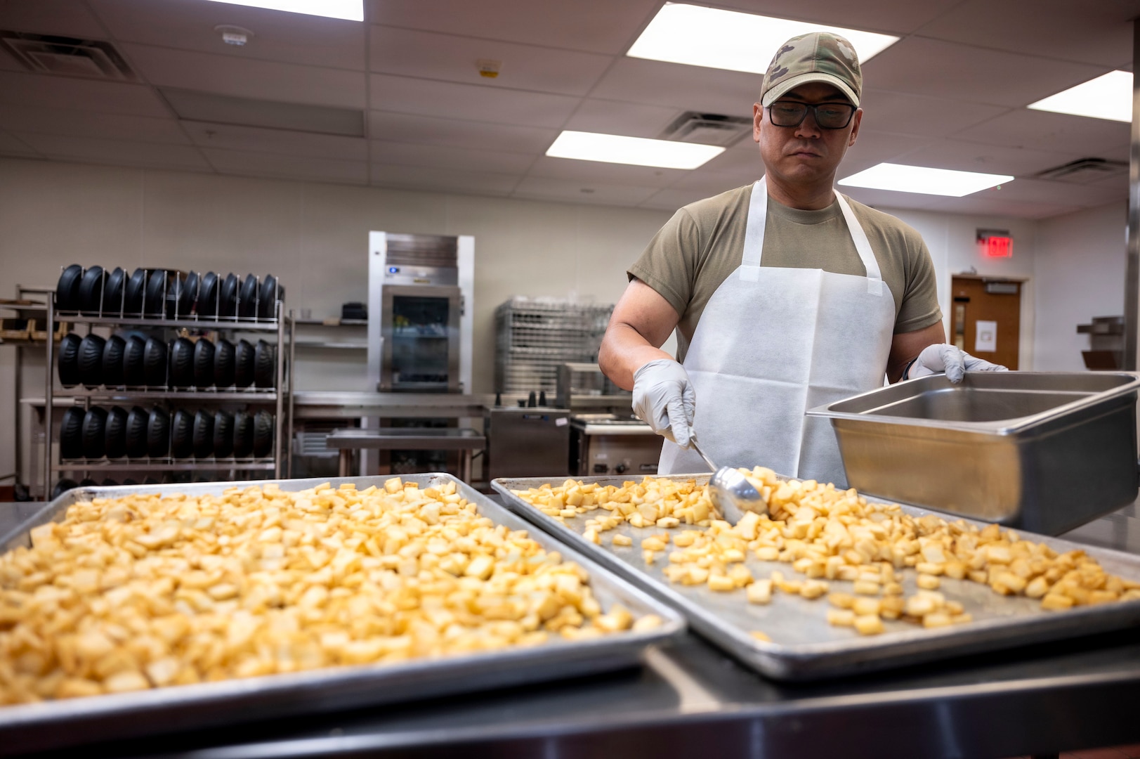 METC Nutrition and Diet Students Practice Therapeutic Diets